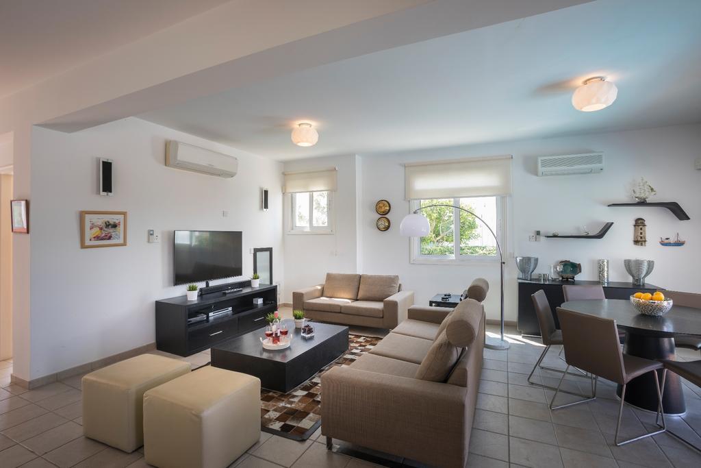 Villa Ricky Protaras Exterior photo